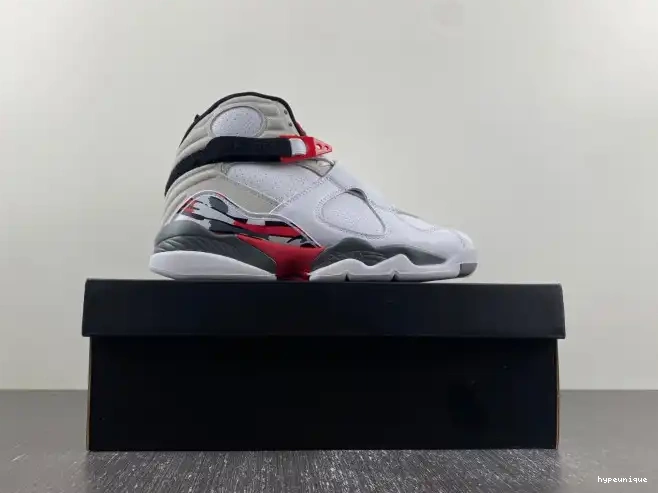 HYPE Bugs Bunny Retro (2013) 305381-103 8 Air Jordan 0422